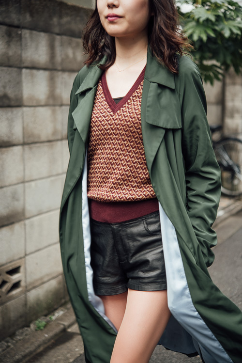 佐藤 まゆかさん - ザラ(ZARA)、ヴィンテージ(vintage)｜青山・表参道ストリートスナップ - 写真4