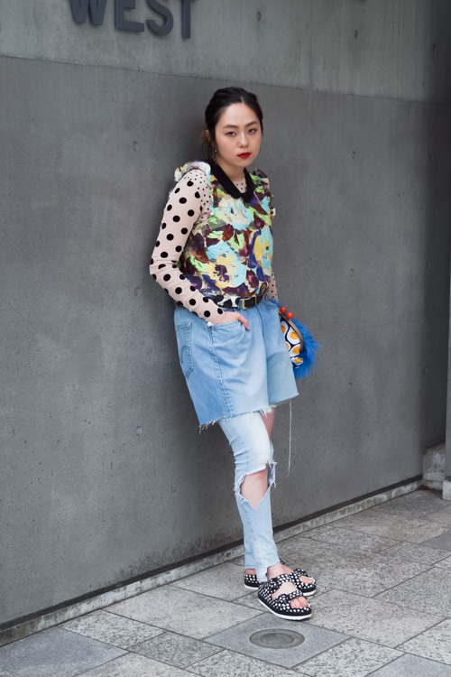 稲永 晴子さん - リーバイス(Levi's)、ツモリチサト(TSUMORI CHISATO)｜原宿ストリートスナップ - 写真2