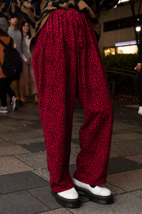 則武 ハルコさん - ネオンサイン(NEON SIGN)、ヴィンテージ(vintage)｜渋谷ストリートスナップ - 写真4