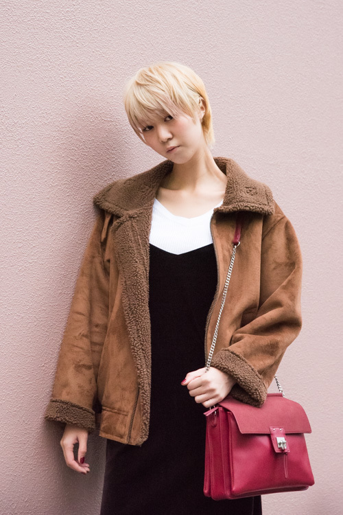 池田 理菜さん - ムルーア(MURUA)、マウジー(MOUSSY)｜原宿ストリートスナップ - 写真2