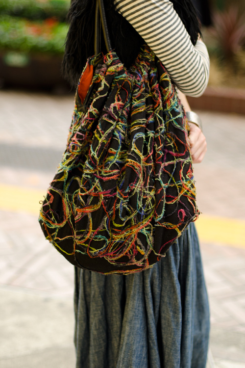 根本 晃子さん - ドクターマーチン(Dr. Martens)、キャピタル(KAPITAL)｜渋谷ストリートスナップ - 写真4