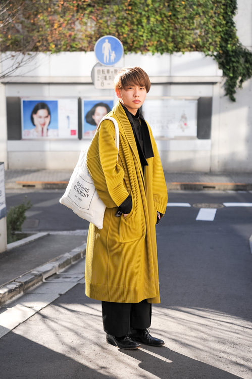 中山 知孝さん - イッセイ ミヤケ メン(ISSEY MIYAKE MEN)、ラフ シモンズ(RAF SIMONS)｜青山・表参道ストリートスナップ1