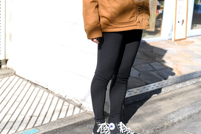 石黒 香さん - カーハート(CARHARTT)、コンバース(CONVERSE)｜原宿ストリートスナップ - 写真4