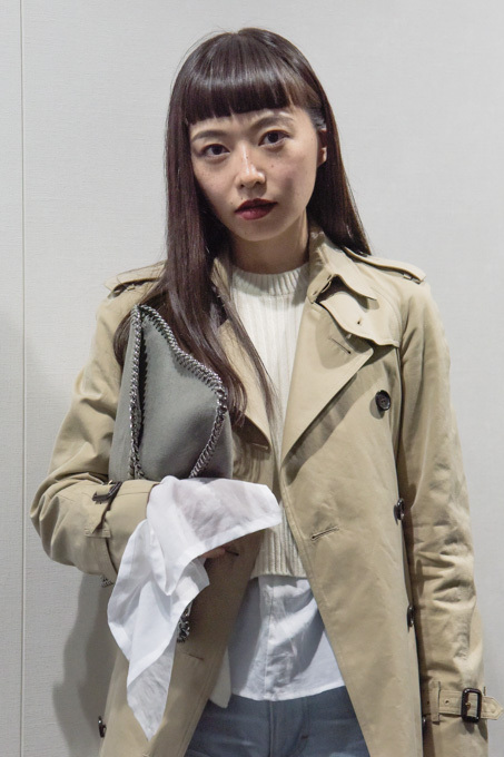 市川 渚さん - バーバリー(BURBERRY)、アキラナカ(AKIRANAKA)｜渋谷ストリートスナップ - 写真2