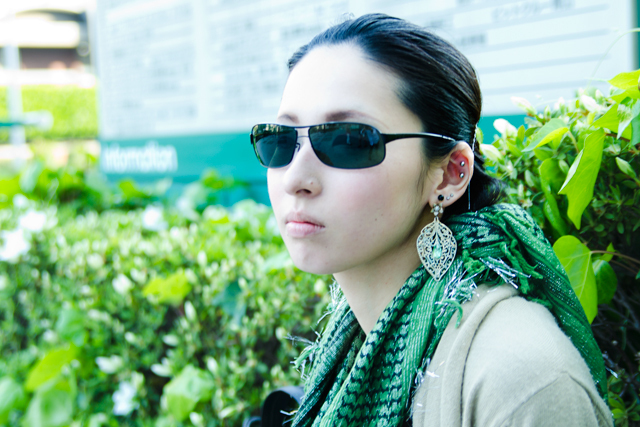 岩崎 朋恵さん - レイバン(Ray-Ban)、ユニクロ(UNIQLO)｜青山・表参道ストリートスナップ - 写真2