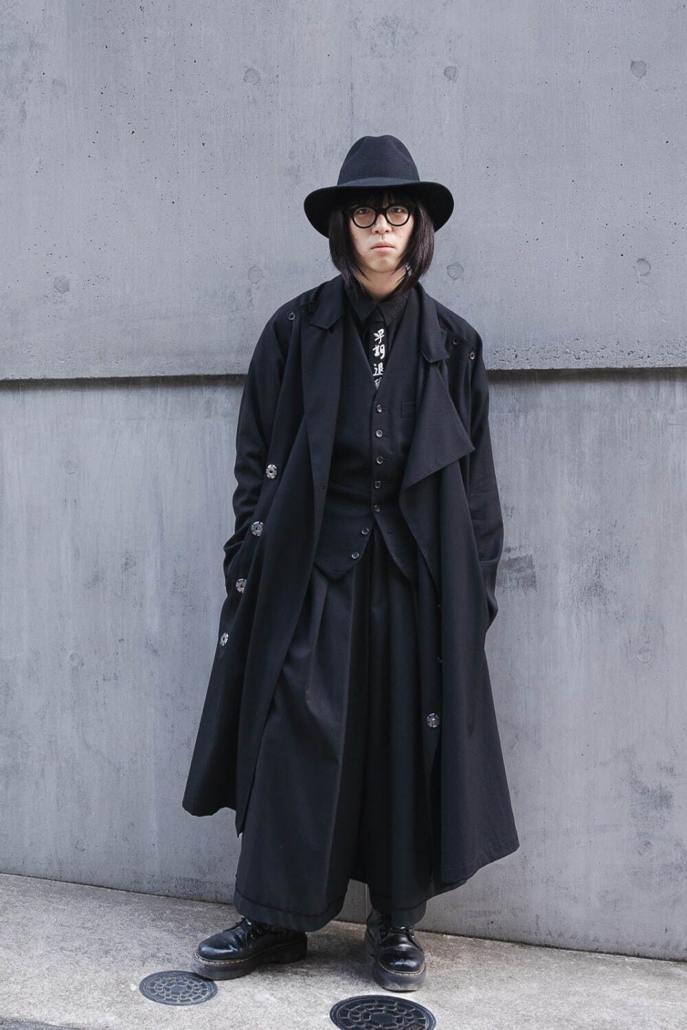 ヨウジヤマモト(Yohji Yamamoto)着用 スナップ - ファッションプレス
