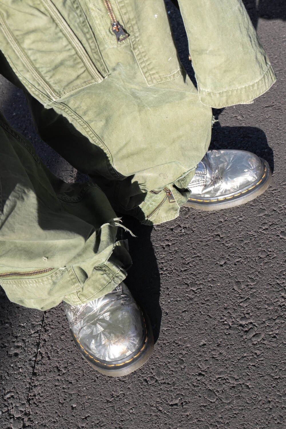 Linaさん - ドクターマーチン(Dr. Martens)、古着(ユーズド)(USED)｜原宿ストリートスナップ - 写真4