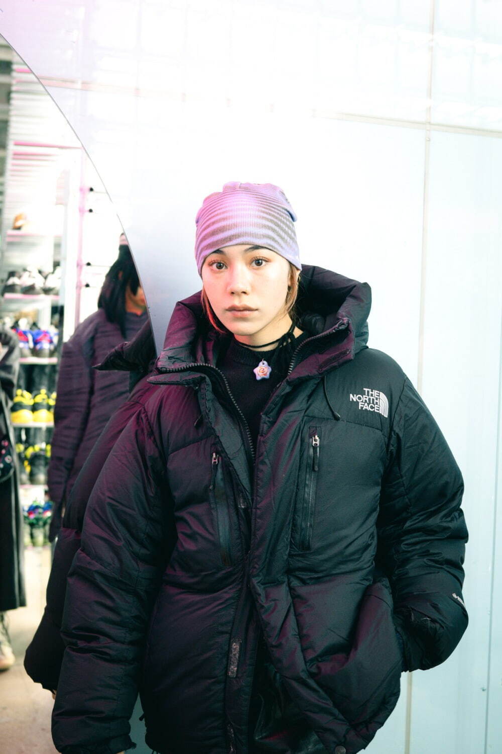 湯川 未来さん - ザ・ノース・フェイス(THE NORTH FACE)、アクネ(Acne)｜原宿ストリートスナップ - 写真2