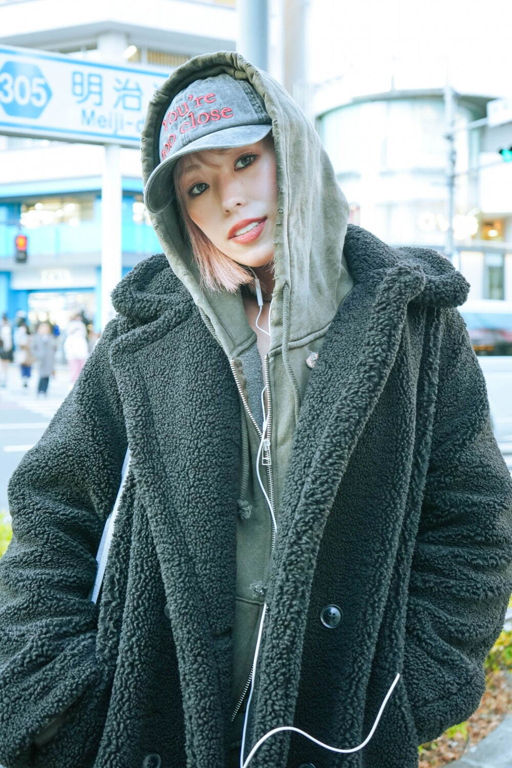 齋藤 綾乃さん - アグ(UGG)、ザラ(ZARA)｜原宿ストリートスナップ - 写真2