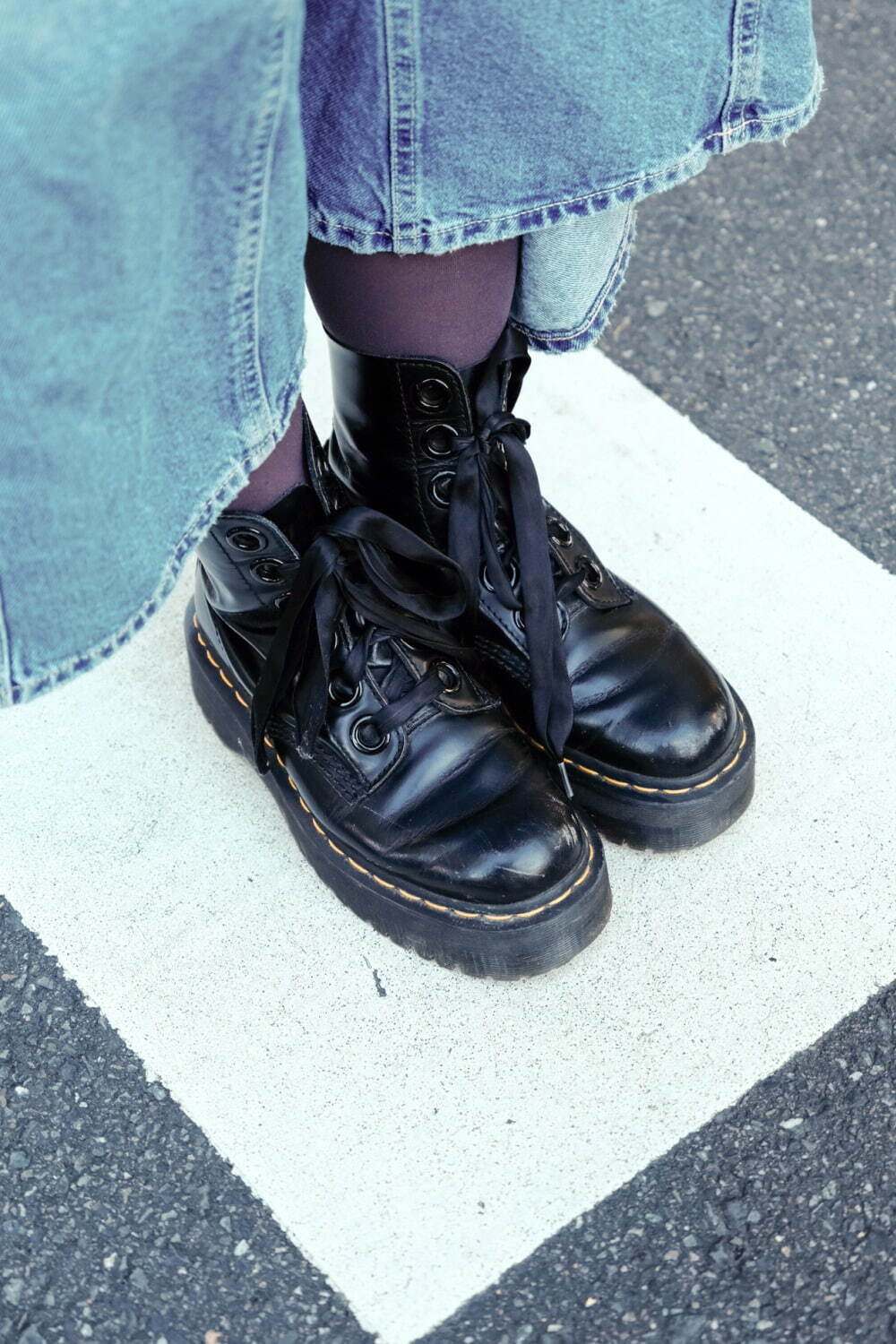 福川 ひかりさん - ドクターマーチン(Dr. Martens)、アクネ ストゥディオズ(Acne Studios)｜新宿ストリートスナップ - 写真4