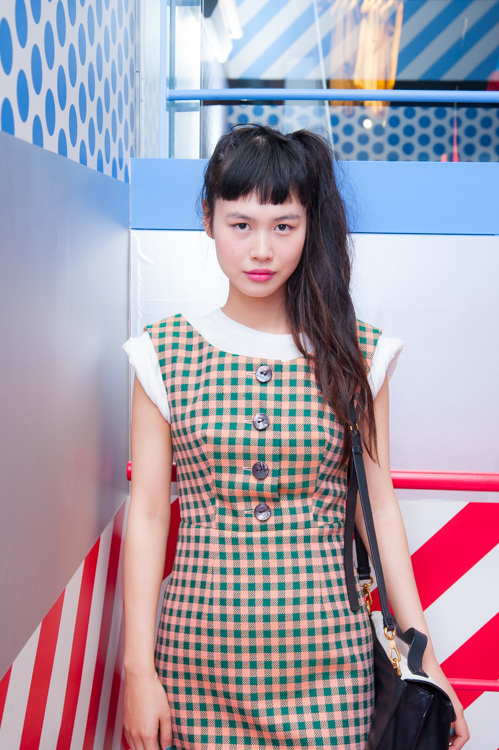 シェンさん - プラダ(PRADA)、ドクターマーチン(Dr. Martens)｜原宿ストリートスナップ - 写真2